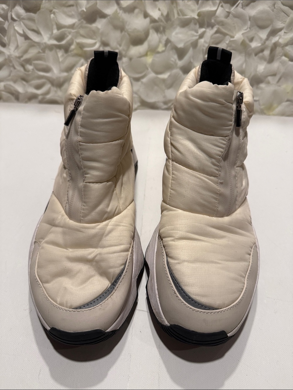 Sorel Cream Quilted Winter Zip-Front Boots